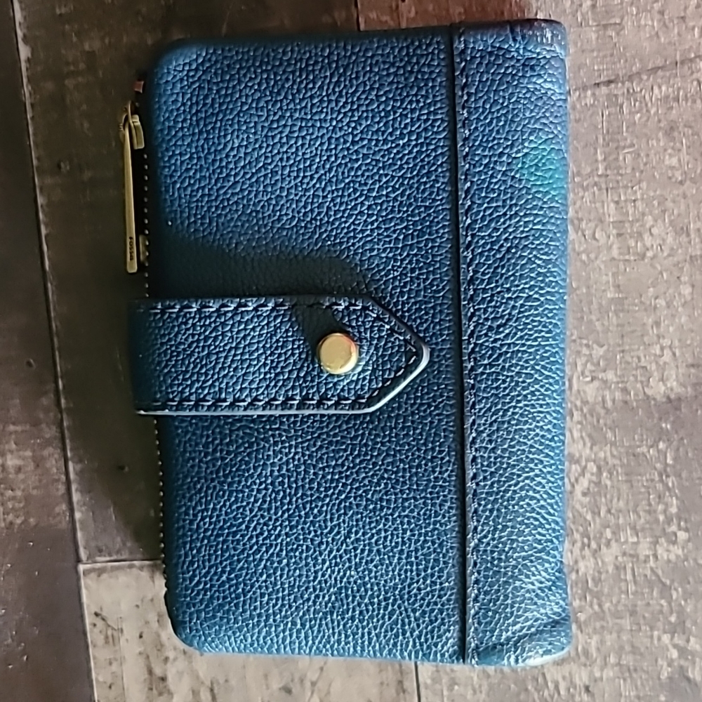 Fossil wallet